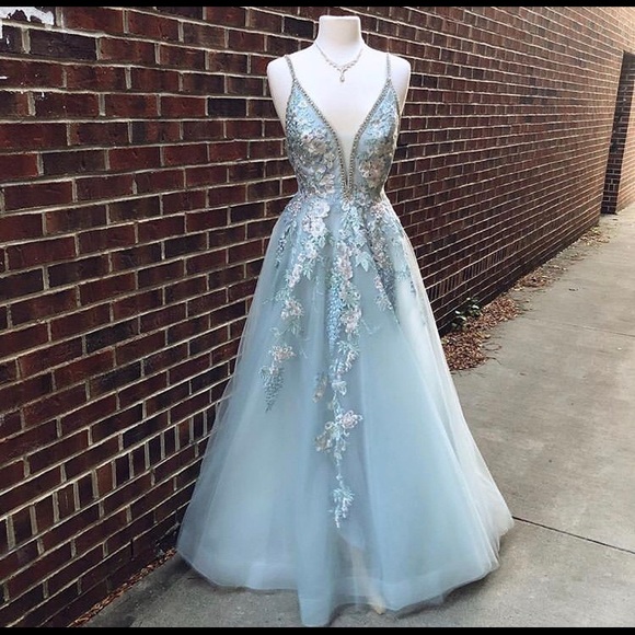 Ellie Wilde prom dress - Picture 2 of 2